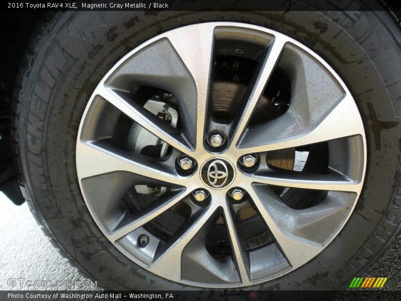 Magnetic Gray Metallic / Black 2016 Toyota RAV4 XLE