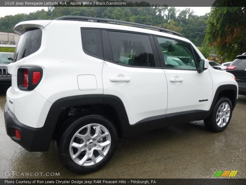 Alpine White / Black/Sandstorm 2016 Jeep Renegade Latitude 4x4