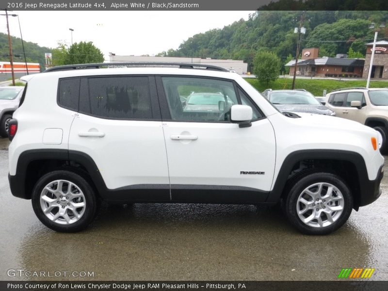 Alpine White / Black/Sandstorm 2016 Jeep Renegade Latitude 4x4