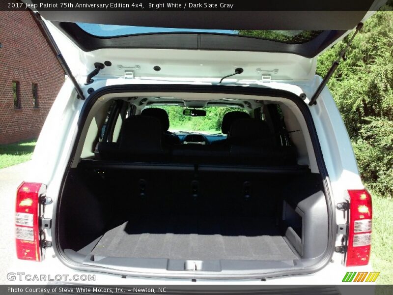 Bright White / Dark Slate Gray 2017 Jeep Patriot 75th Anniversary Edition 4x4