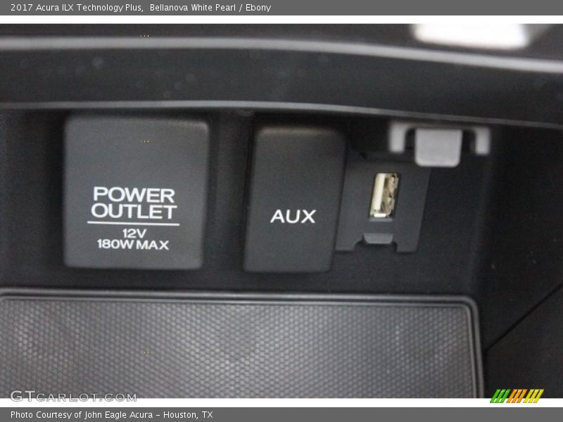 Bellanova White Pearl / Ebony 2017 Acura ILX Technology Plus