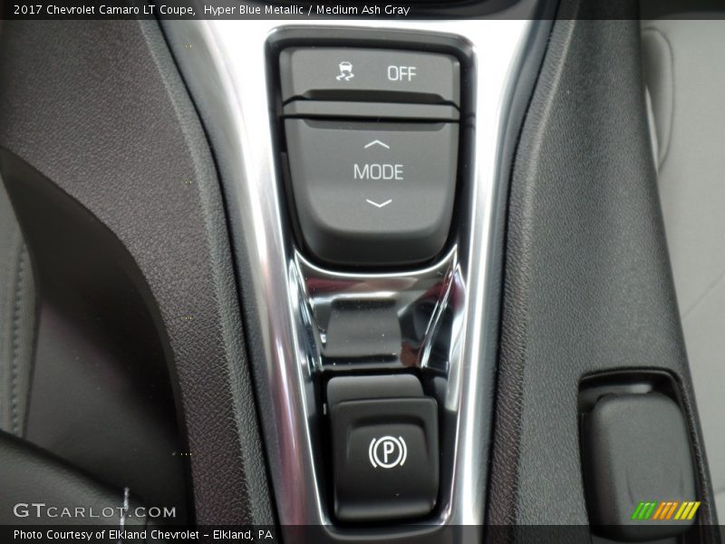 Controls of 2017 Camaro LT Coupe