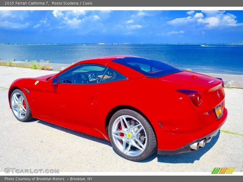 Rosso Scuderia / Cuoio 2015 Ferrari California T