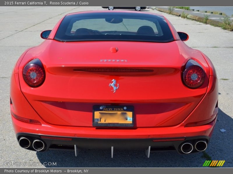 Rosso Scuderia / Cuoio 2015 Ferrari California T