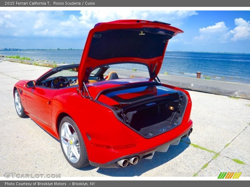  2015 California T Trunk