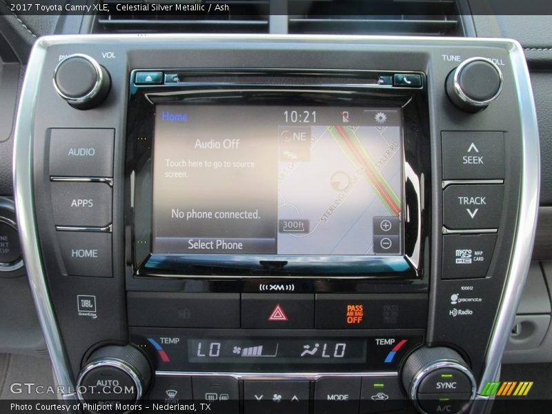 Controls of 2017 Camry XLE