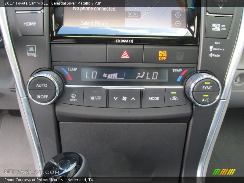 Controls of 2017 Camry XLE