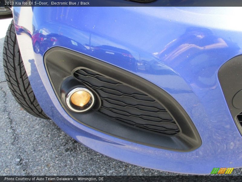 Electronic Blue / Black 2013 Kia Rio EX 5-Door