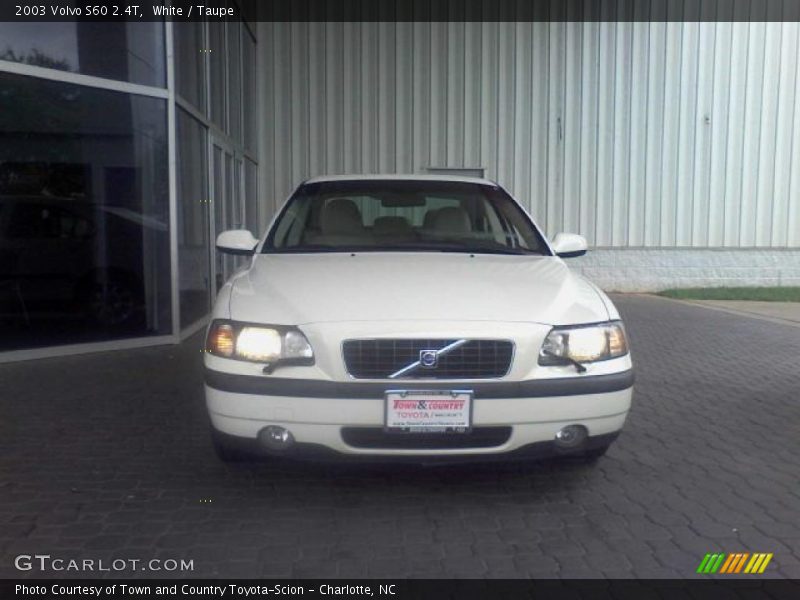 White / Taupe 2003 Volvo S60 2.4T