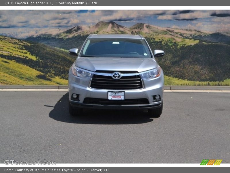 Silver Sky Metallic / Black 2016 Toyota Highlander XLE