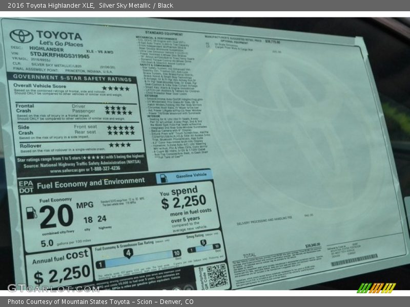 Silver Sky Metallic / Black 2016 Toyota Highlander XLE