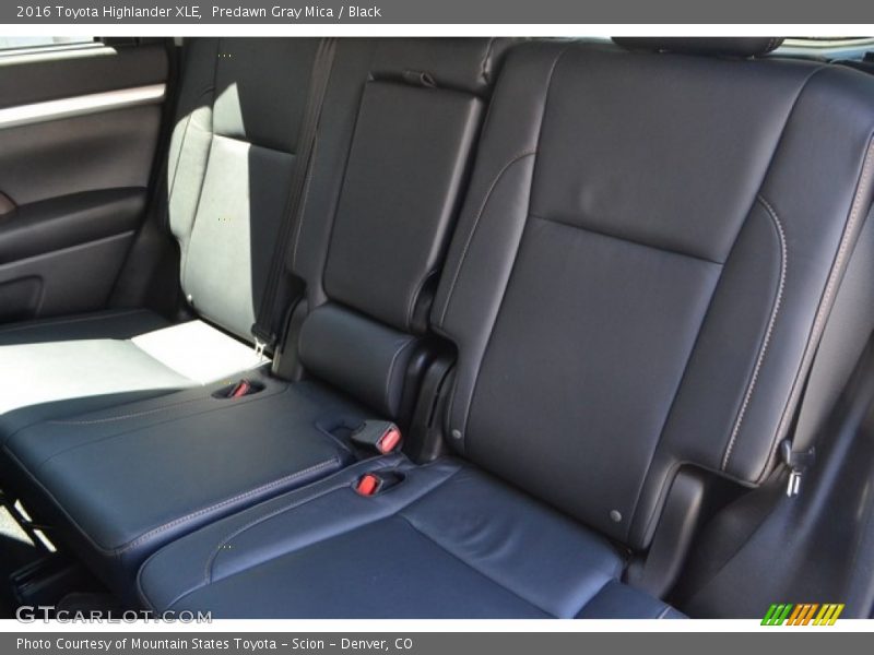 Predawn Gray Mica / Black 2016 Toyota Highlander XLE