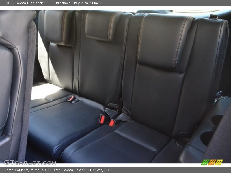 Predawn Gray Mica / Black 2016 Toyota Highlander XLE