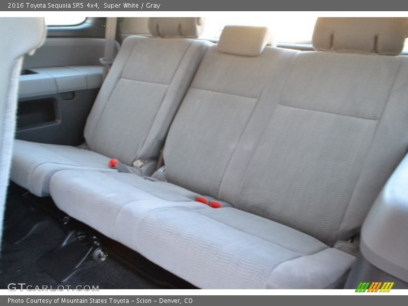 Super White / Gray 2016 Toyota Sequoia SR5 4x4