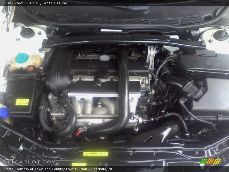 White / Taupe 2003 Volvo S60 2.4T