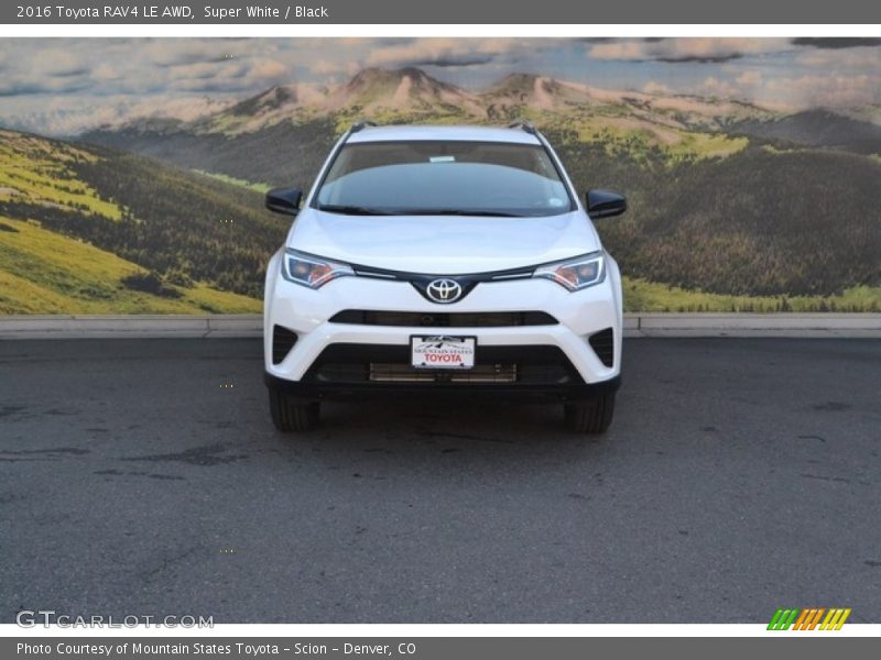 Super White / Black 2016 Toyota RAV4 LE AWD
