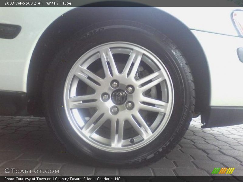 White / Taupe 2003 Volvo S60 2.4T