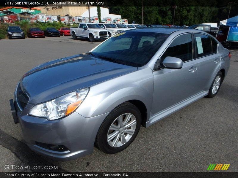Front 3/4 View of 2012 Legacy 2.5i