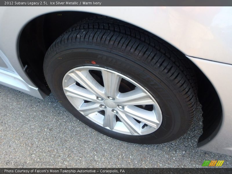 Ice Silver Metallic / Warm Ivory 2012 Subaru Legacy 2.5i
