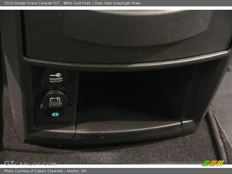 White Gold Pearl / Dark Slate Gray/Light Shale 2010 Dodge Grand Caravan SXT