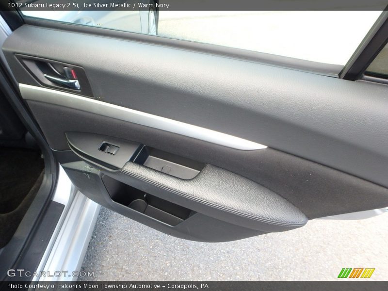 Ice Silver Metallic / Warm Ivory 2012 Subaru Legacy 2.5i