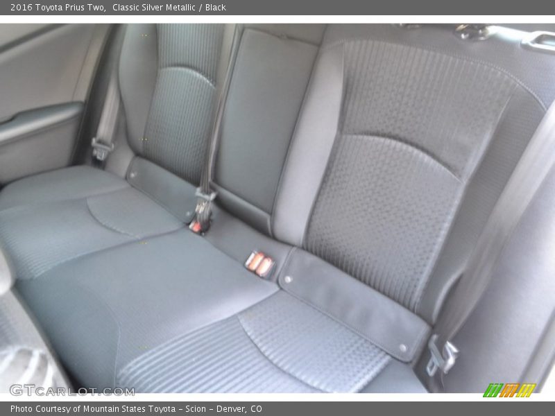 Classic Silver Metallic / Black 2016 Toyota Prius Two