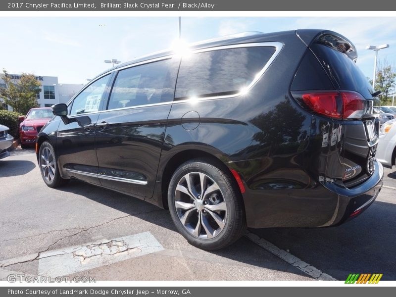 Brilliant Black Crystal Pearl / Black/Alloy 2017 Chrysler Pacifica Limited