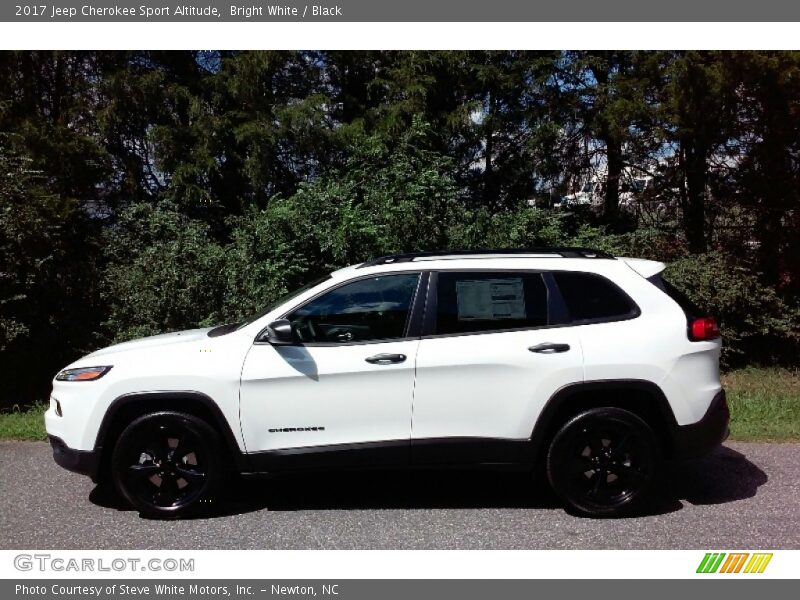 Bright White / Black 2017 Jeep Cherokee Sport Altitude