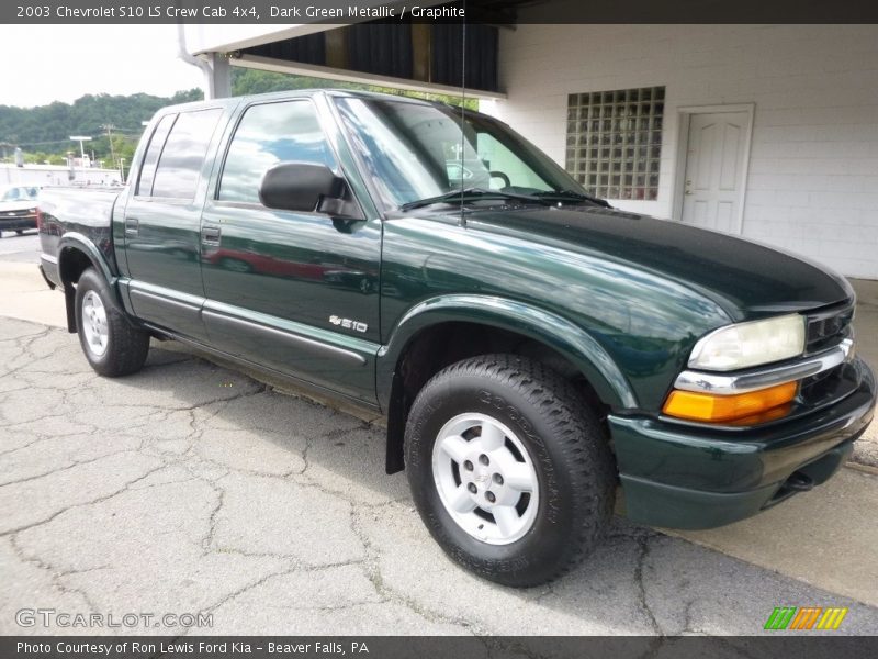 Front 3/4 View of 2003 S10 LS Crew Cab 4x4