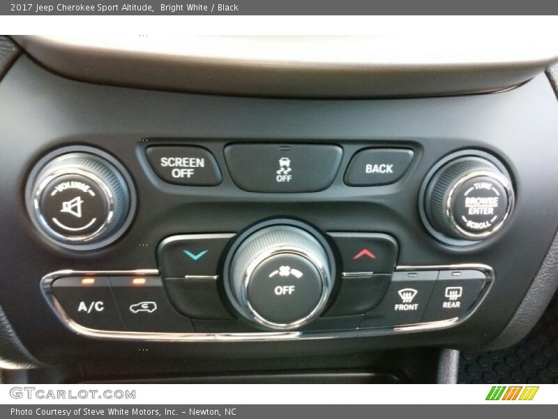 Bright White / Black 2017 Jeep Cherokee Sport Altitude