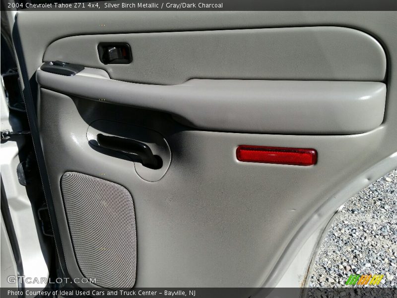 Silver Birch Metallic / Gray/Dark Charcoal 2004 Chevrolet Tahoe Z71 4x4