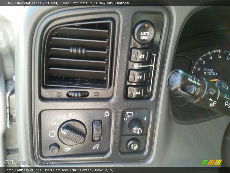 Silver Birch Metallic / Gray/Dark Charcoal 2004 Chevrolet Tahoe Z71 4x4