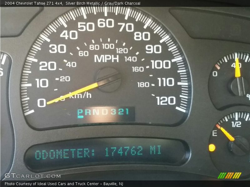 Silver Birch Metallic / Gray/Dark Charcoal 2004 Chevrolet Tahoe Z71 4x4