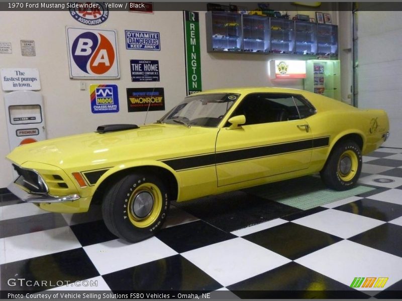 Yellow / Black 1970 Ford Mustang Sidewinder