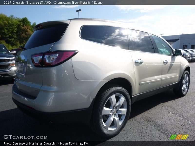 Champagne Silver Metallic / Ebony 2017 Chevrolet Traverse LT AWD