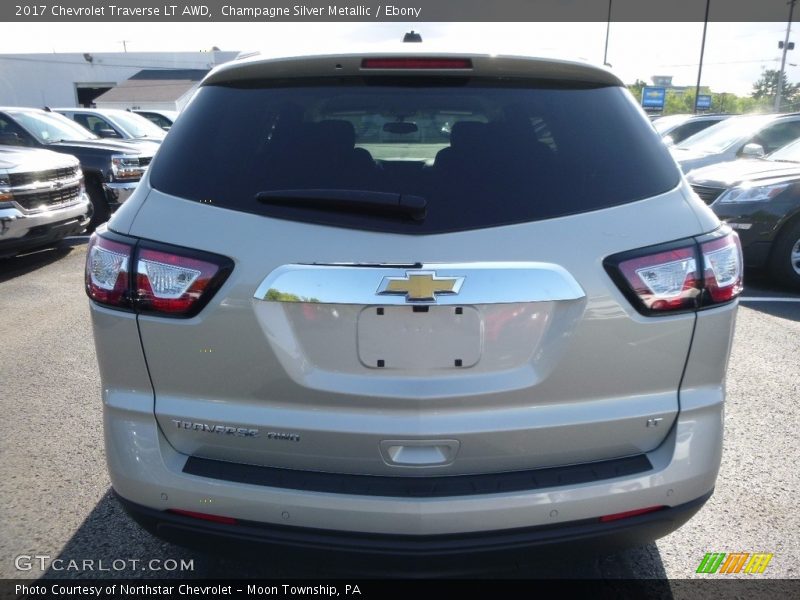 Champagne Silver Metallic / Ebony 2017 Chevrolet Traverse LT AWD