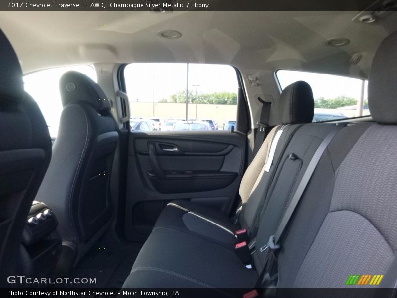 Champagne Silver Metallic / Ebony 2017 Chevrolet Traverse LT AWD