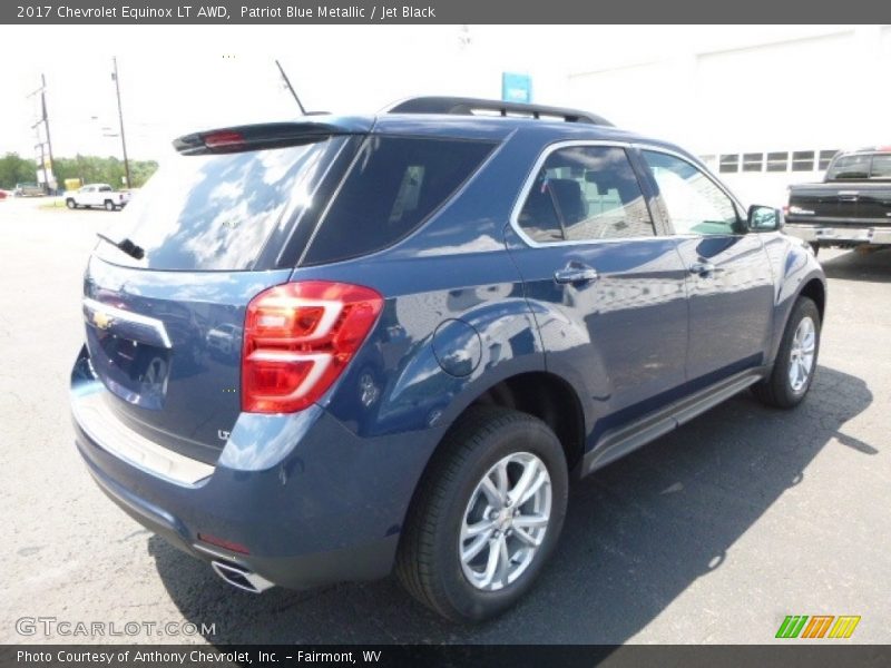 Patriot Blue Metallic / Jet Black 2017 Chevrolet Equinox LT AWD