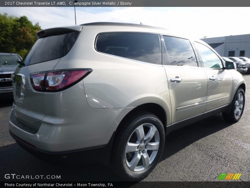 Champagne Silver Metallic / Ebony 2017 Chevrolet Traverse LT AWD