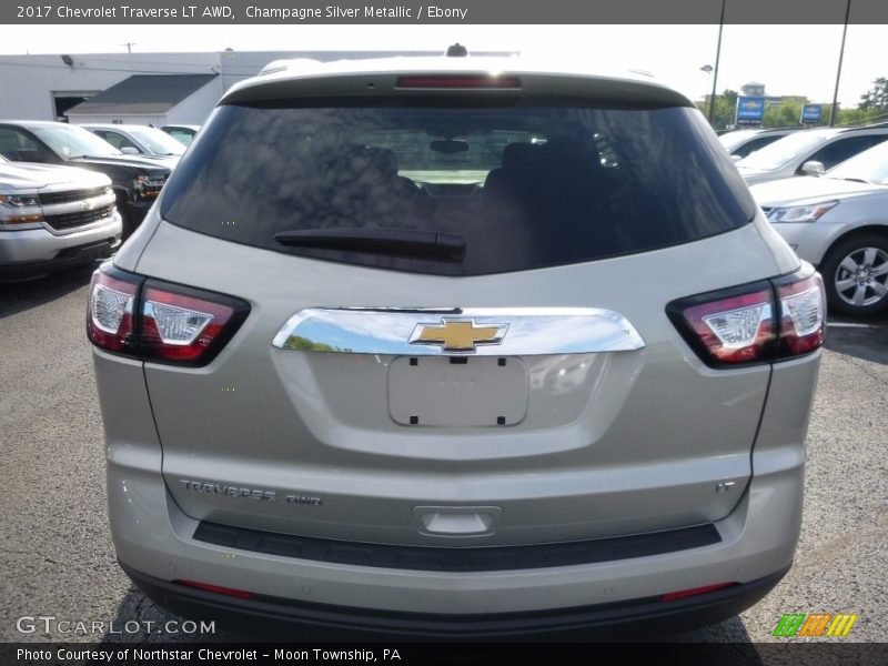 Champagne Silver Metallic / Ebony 2017 Chevrolet Traverse LT AWD