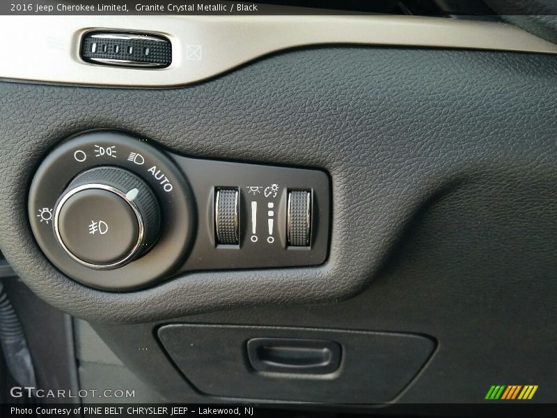 Granite Crystal Metallic / Black 2016 Jeep Cherokee Limited