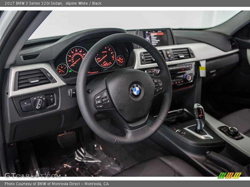 Alpine White / Black 2017 BMW 3 Series 320i Sedan