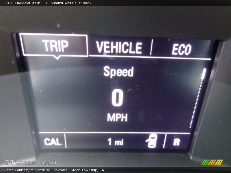 Summit White / Jet Black 2016 Chevrolet Malibu LT
