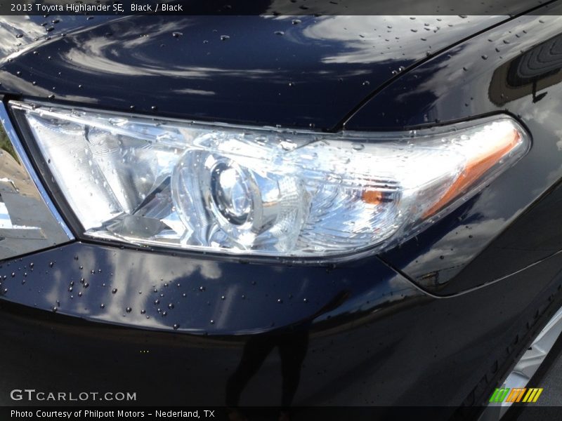 Black / Black 2013 Toyota Highlander SE