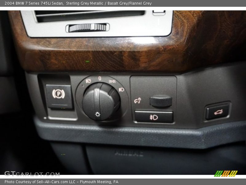 Sterling Grey Metallic / Basalt Grey/Flannel Grey 2004 BMW 7 Series 745Li Sedan