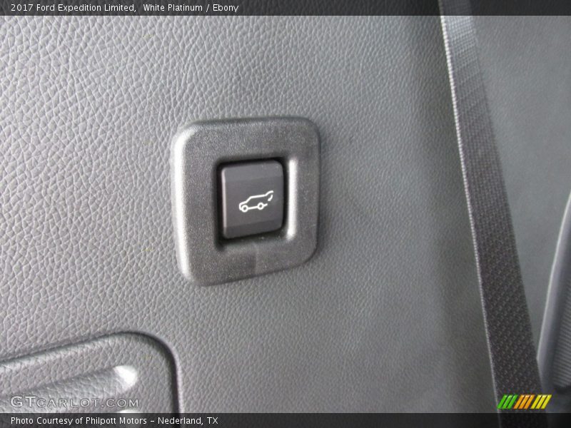 White Platinum / Ebony 2017 Ford Expedition Limited