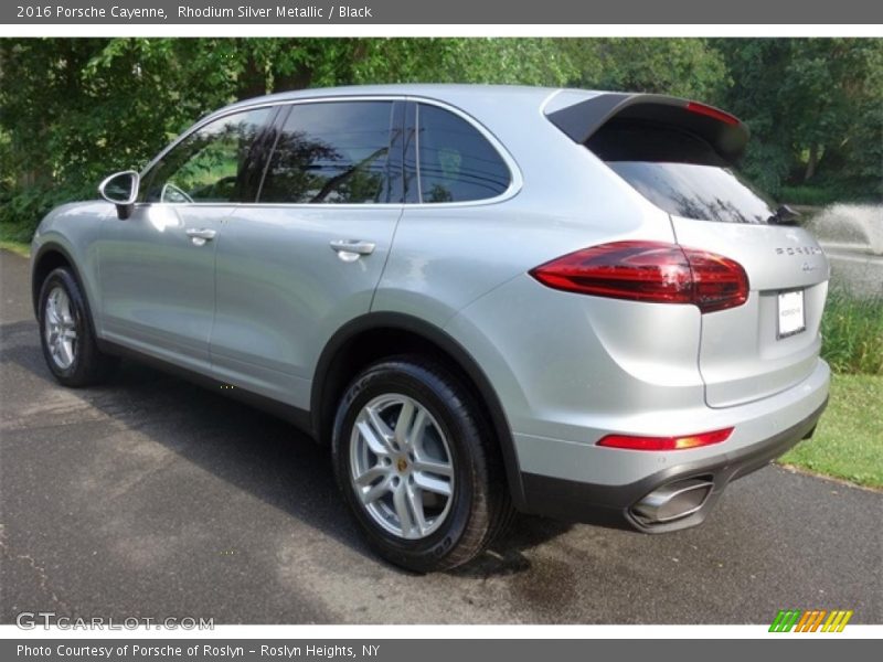 Rhodium Silver Metallic / Black 2016 Porsche Cayenne