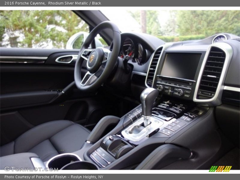Rhodium Silver Metallic / Black 2016 Porsche Cayenne