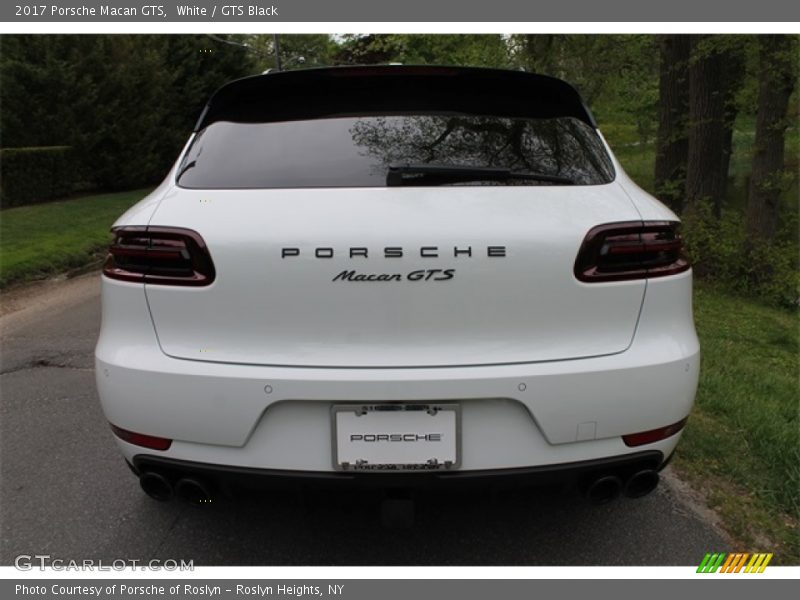 White / GTS Black 2017 Porsche Macan GTS