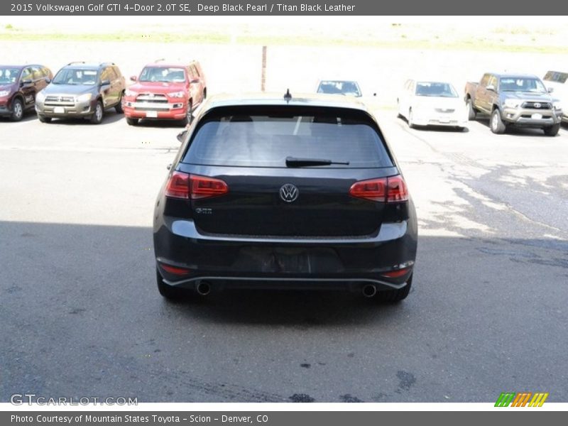 Deep Black Pearl / Titan Black Leather 2015 Volkswagen Golf GTI 4-Door 2.0T SE